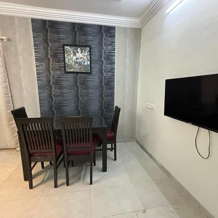 Ivy Aristo, 1 Bhk In Heart Of Lokhandwala, Andheri Apartment Mumbai Exterior photo