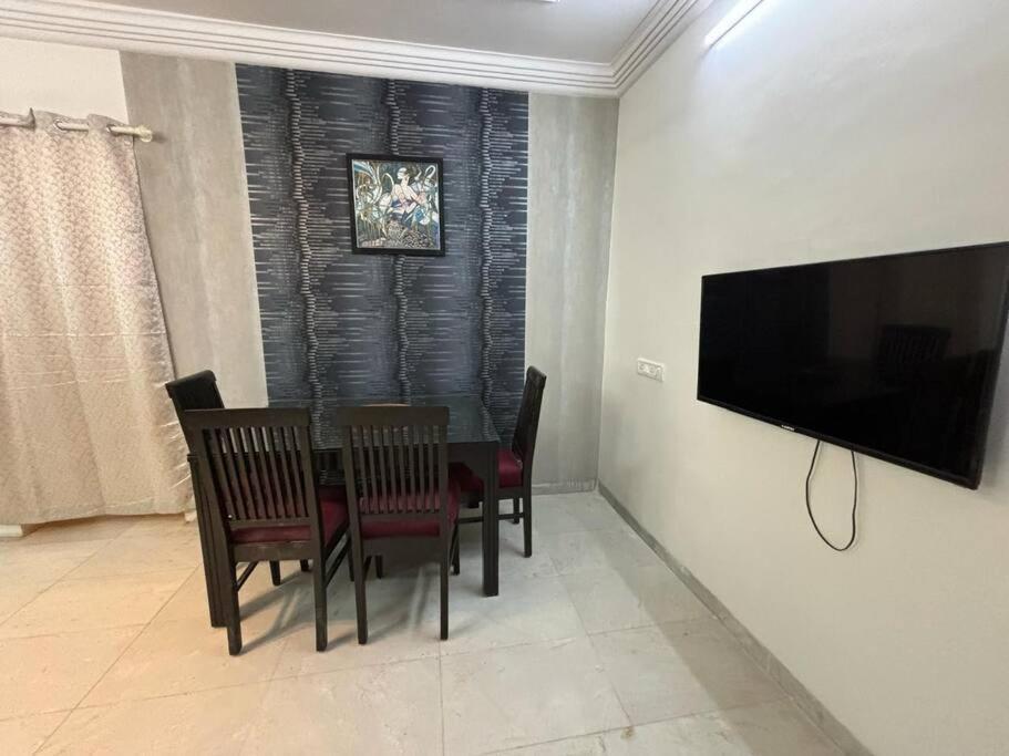 Ivy Aristo, 1 Bhk In Heart Of Lokhandwala, Andheri Apartment Mumbai Exterior photo